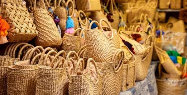 Local Handicrafts and Souvenir Shop